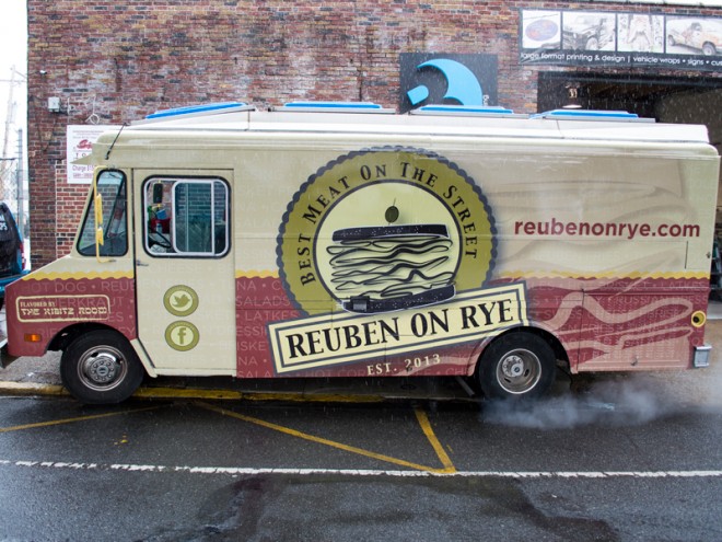 custom-food-truck-wraps-and-branding-reubenonrye