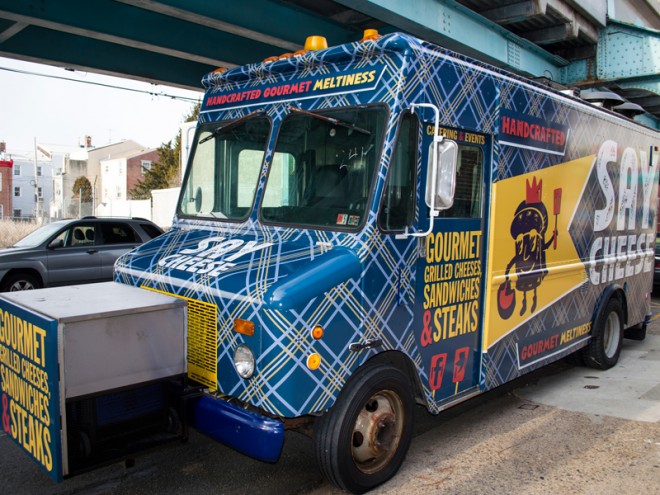 custom-food-truck-wraps-philadelphia-saycheese2